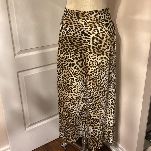 Rachel Zoe Dresses & Skirts - Rachel Zoe Animal Print Midi Skirt size 12